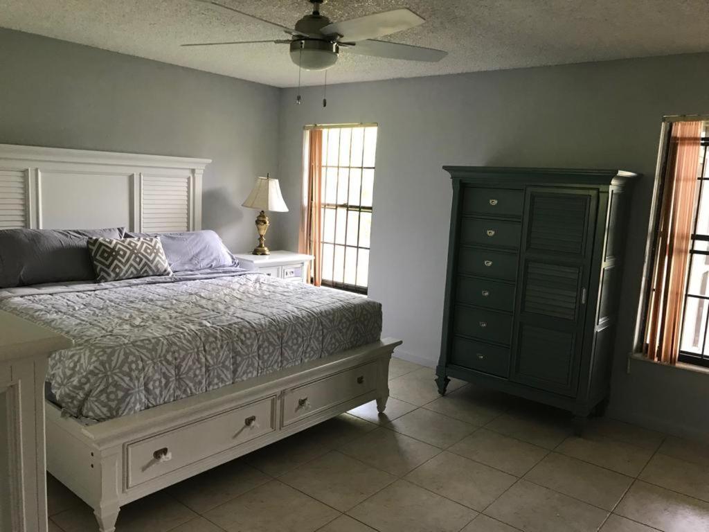 Villa 82-10Sw 135Av Miami Esterno foto