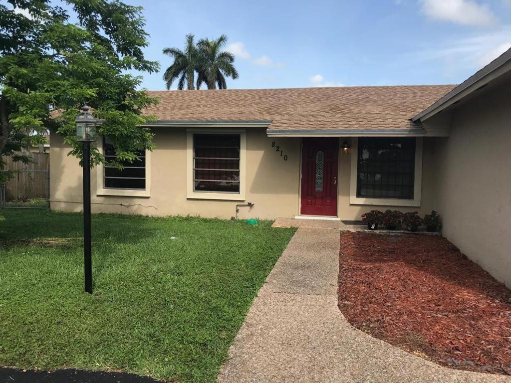 Villa 82-10Sw 135Av Miami Esterno foto
